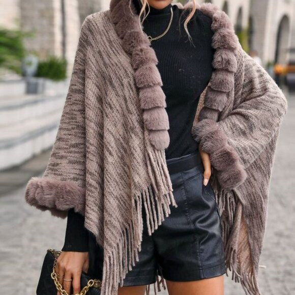 CHIC DOLLZ Brown faux fur trimmed Poncho Cardigan - Picture 5 of 6